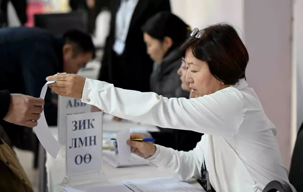 Kyrgyzstan Reports 25% Voter Turnout in Early Parliamentary Elections by 16:00