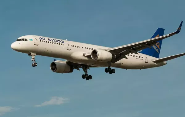 Kazakhstan's Air Astana Signs Landmark Deal with Boeing for Up to 15 Dreamliners
