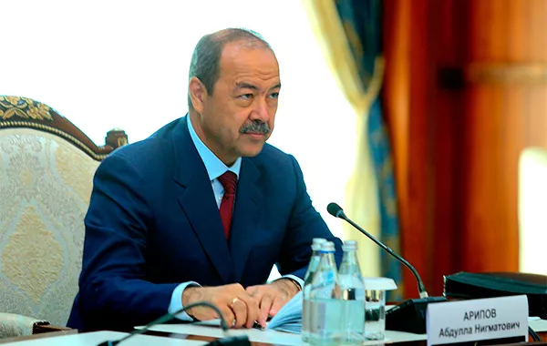 Uzbek PM Arrives in Azerbaijan on Official Visit