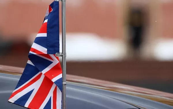 UK Withdraws Diplomats From Iran, Advises Citizens to Leave via Azerbaijan or Armenia