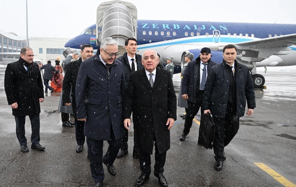 Azerbaijani Prime Minister Begins Working Visit to Kazakhstan