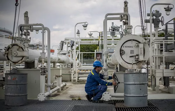 Russia’s Oil & Gas Budget Revenues Fall in 2025