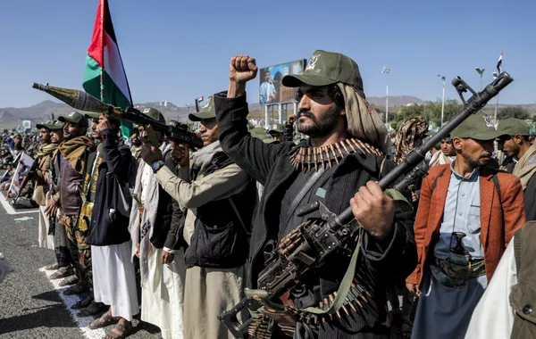 Mass Houthi Mobilization: Thousands Trained Amid Iran-Israel Tensions