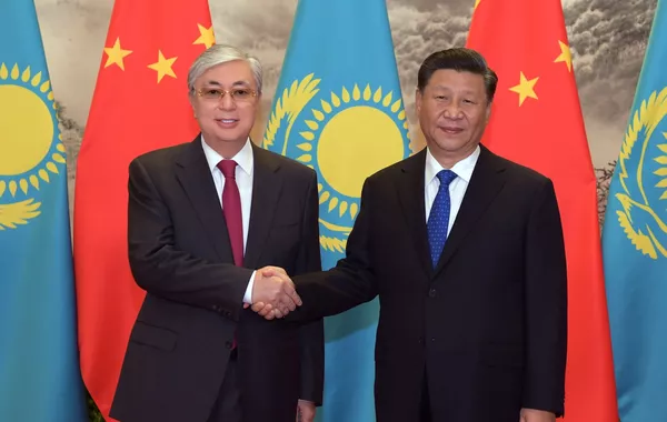 Chinese Leader Meets with Kazakh Counterpart in Shanghai During AI Conference