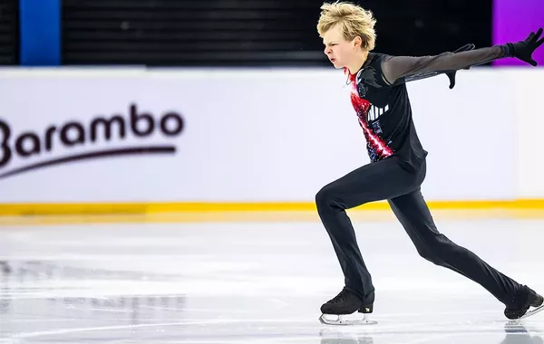 Azerbaijani Figure Skater Breaks Personal Record at Junior Grand Prix