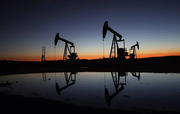 Iraq Negotiates with Iran to Restart Oil Exports Through the Strait of Hormuz