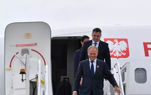 Polish PM Arrives in Armenia for EPC Summit