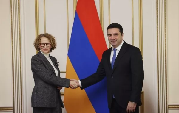 Sekerinska, Simonyan Discuss Peace Between Baku and Yerevan