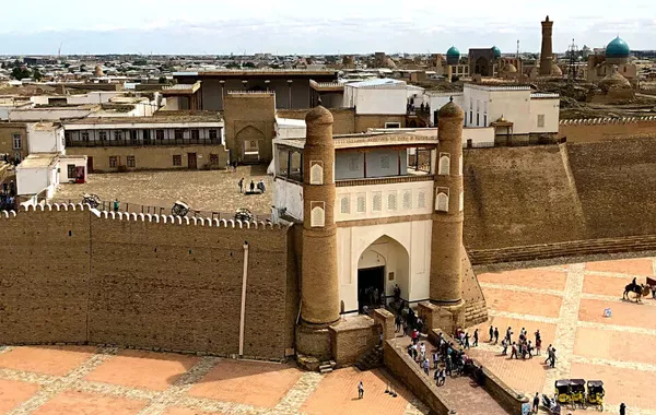 Azerbaijani and Uzbek Leaders Tour Historic Ark Fortress