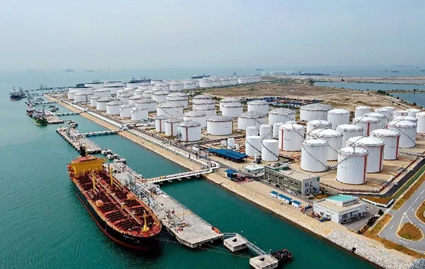 Iran Relocates Oil from Storage After US Blockade