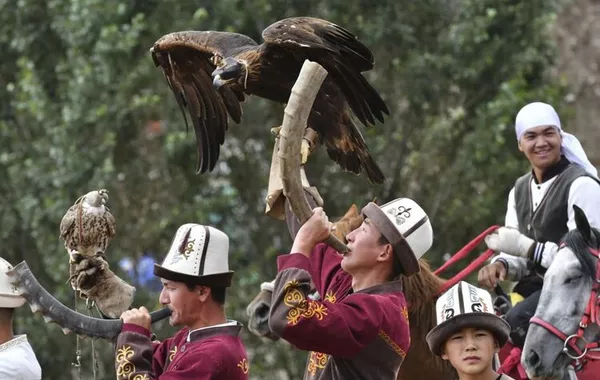 Kyrgyzstan’s Salburun Festival Showcases Falconry, Archery, and Nomadic Culture