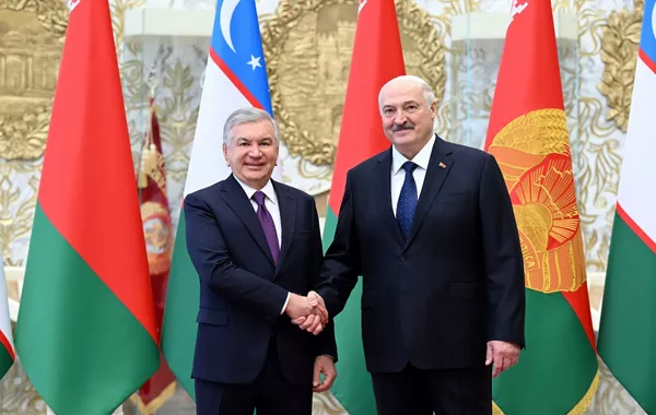 Uzbek President Extends Official Invitation to Belarus' Leader