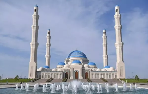 Kazakhstan Renames Its Biggest Mosque as Nursultan Mosque