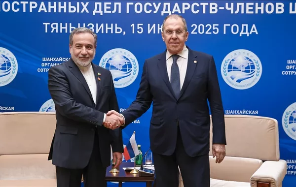 Russian, Iranian FMs Discuss Nuclear Issue at SCO in China