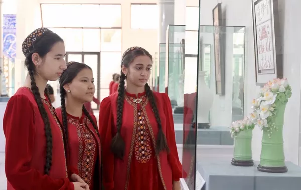 Chinese Cultural Exhibitions Launch in Turkmenistan