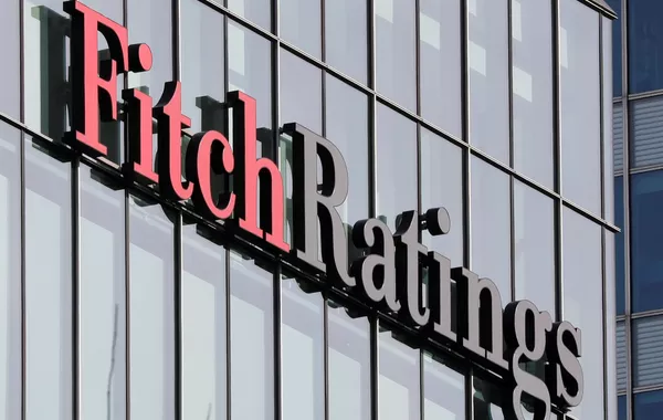 Fitch Cuts Global Growth Outlook After Oil Shock