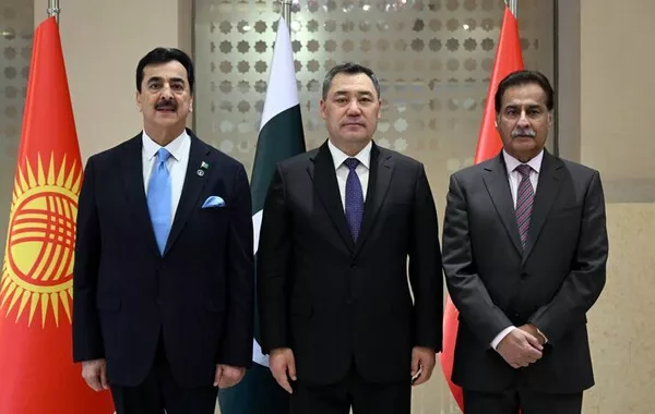 Kyrgyzstan, Pakistan Discuss Parliamentary Ties
