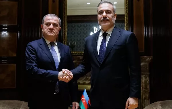 Azerbaijani and Turkish Foreign Ministers Meet in Istanbul