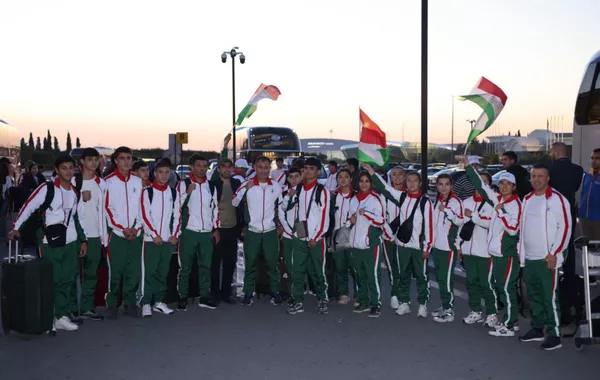 New Group of Athletes Arrives in Azerbaijan for 3rd CIS Games