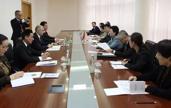 Turkmenistan and China Discuss Bilateral Relations in Ashgabat