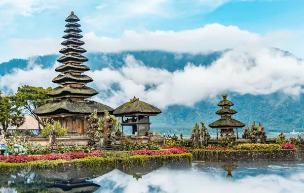 Bali Fuel Crisis Disrupts Excursions for Russian Tourists