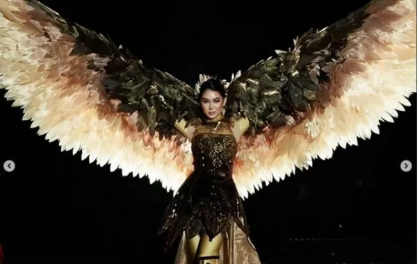 Kyrgyz Miss Universe Stuns World in Majestic Golden Eagle Costume