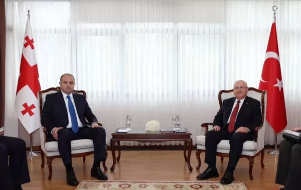 Georgian and Turkish Defense Ministers Meet at Trilateral Ministerial Summit