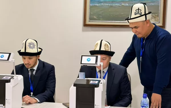 Over 518,000 Voters Cast Ballots in Kyrgyzstan Parliamentary Elections by Noon