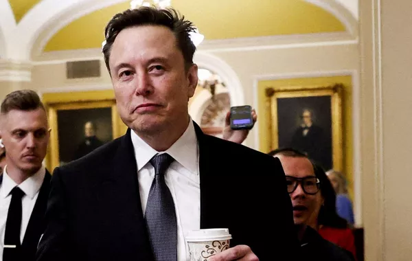 Elon Musk Celebrates X’s Rise as Azerbaijan’s Top News and Magazine App