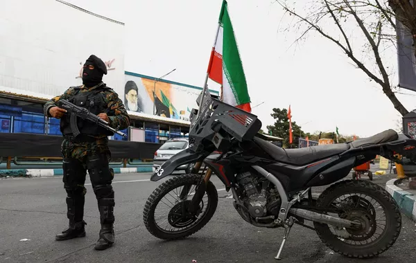 Iran Arrests 39, Seizes Starlink Devices Amid Internet Blackout