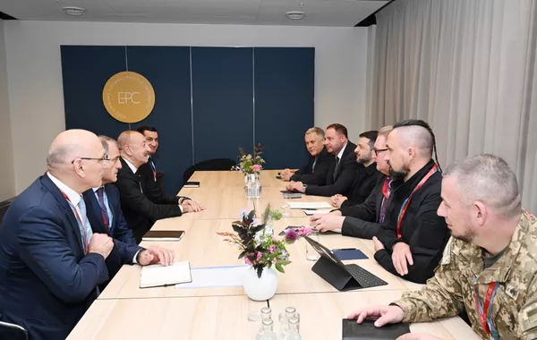 Azerbaijani, Ukrainian Presidents Discuss Energy Cooperation