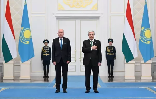 Hungarian President Receives Ceremonial Welcome in Kazakhstan's Astana