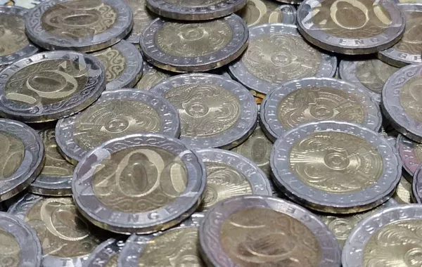 Kazakhstan Faces Oil Output Dip as Economic Growth Slows