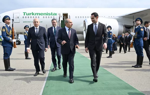Turkmen President Arrives in Azerbaijan for State Visit