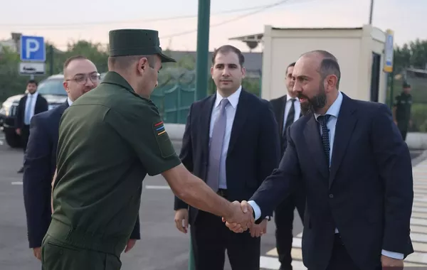 Armenia’s FM Inspects Margara Border Crossing With Türkiye