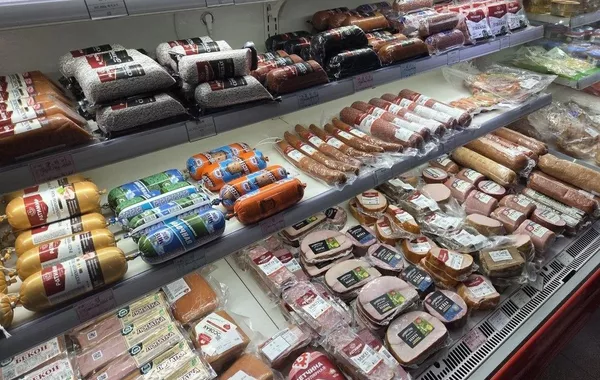 Russian Meat Products Hit Store Shelves in Pyongyang as Russia-North Korea Trade Expands