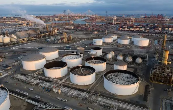 Oil Prices Plunge as US-Iran Talks Ease Supply Concerns