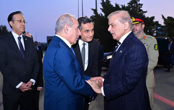 Pakistani PM Concludes Visit to Azerbaijan