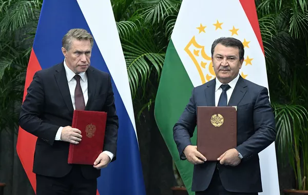 Tajikistan, Russia Simplify Medical Checks for Migrant Workers in Historic Deal