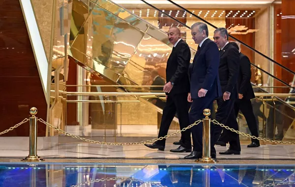 Trilateral Summit in Turkmenistan Addresses Transport, Energy, and Trade