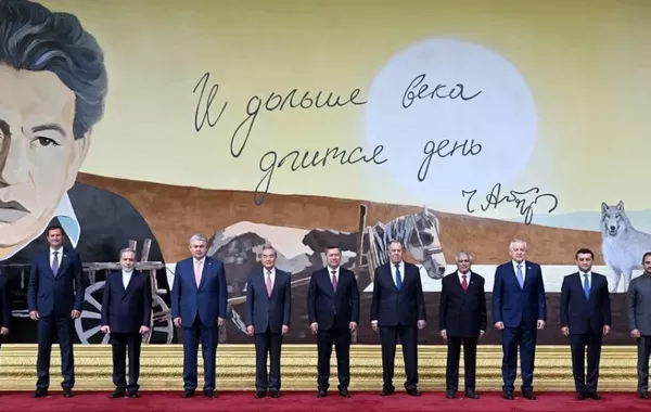 Kyrgyzstan Hosts Key SCO Foreign Ministers' Meeting Ahead of Leaders' Summit