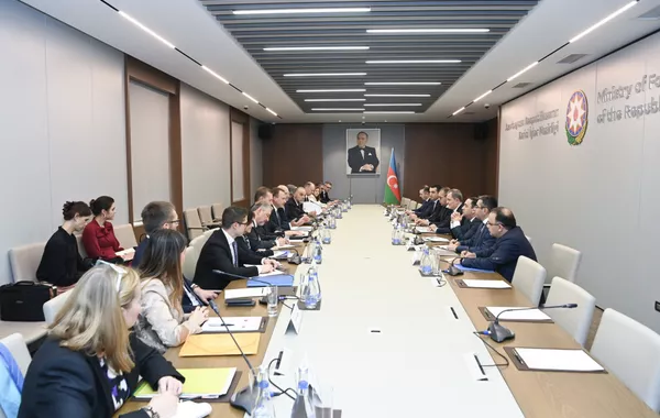 Azerbaijan, NATO Discuss Co-Op Agenda, Regional Security