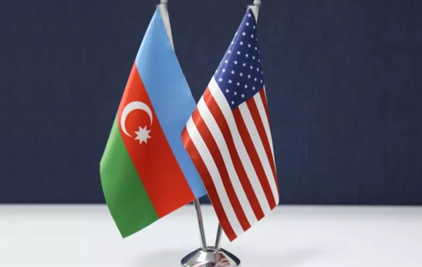 US Senator: Mutual Visits Key to Strengthening Ties with Baku