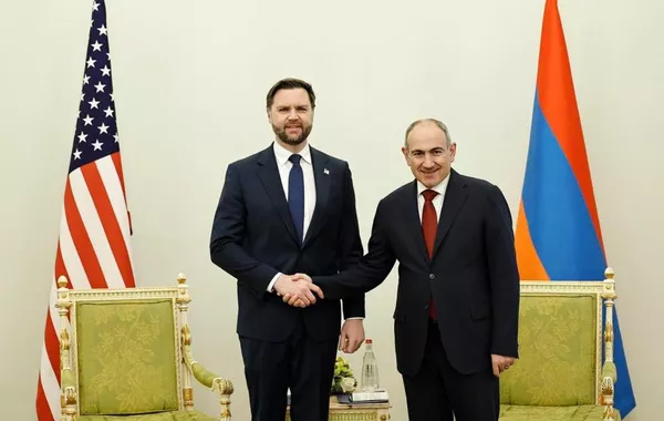 JD Vance Meets Armenian PM Pashinyan in Yerevan