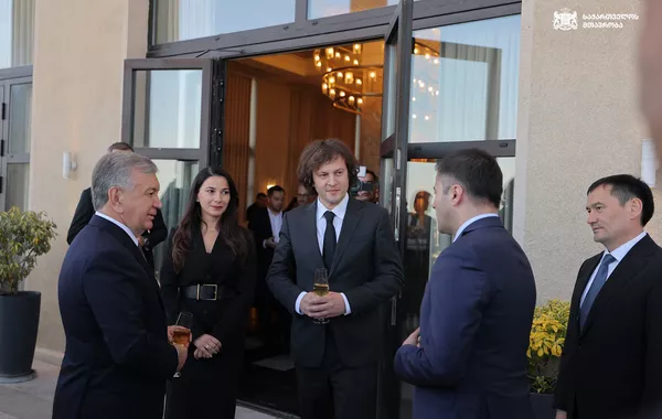Georgian PM Hosts Grand State Reception for Uzbek President in Tbilisi