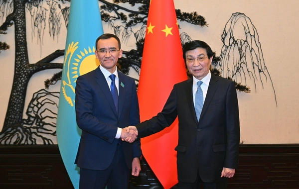 Kazakhstan and China Enhance Collaboration on Middle Corridor Development