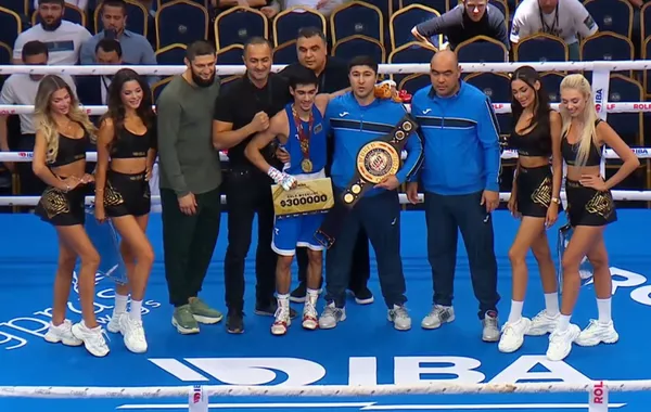 Azerbaijani Teen Boxer Becomes World Champion