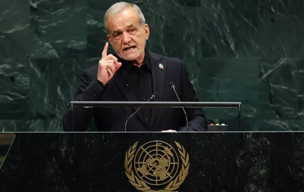 Pezeshkian Highlights Iran's Full Readiness for Defense in UN Speech