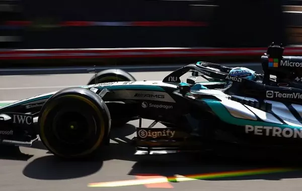 Russell Takes Pole as Antonelli Crashes Out in Azerbaijan GP Qualifying