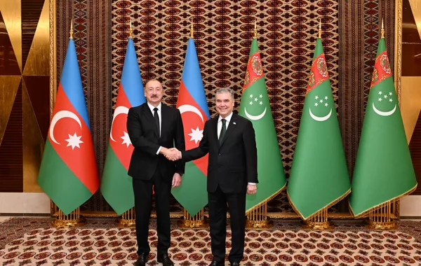 Azerbaijani, Turkmen Leaders Hold One-On-One Talks In Turkmenbashi